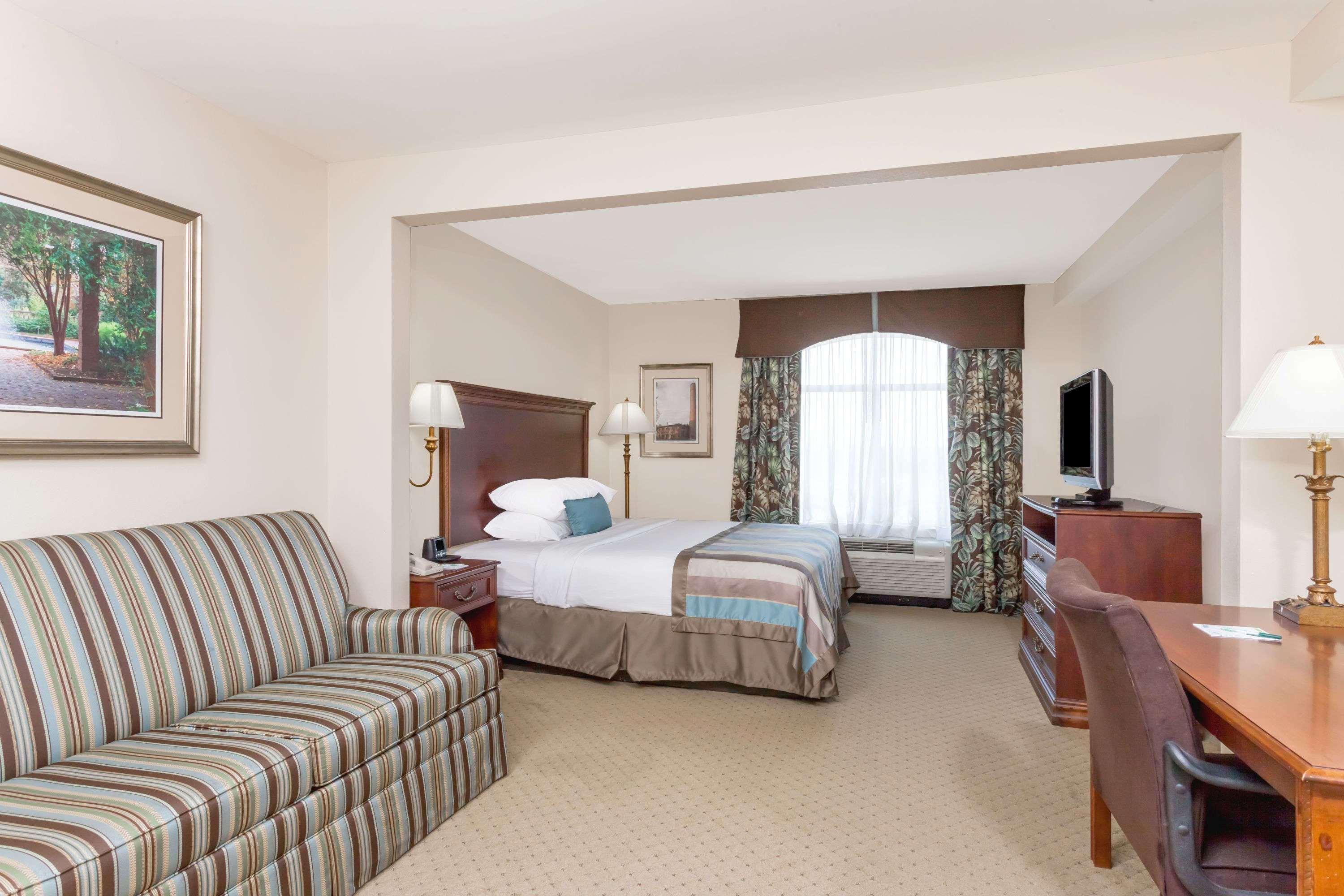 Wingate By Wyndham Columbia/Lexington Hotel Екстериор снимка