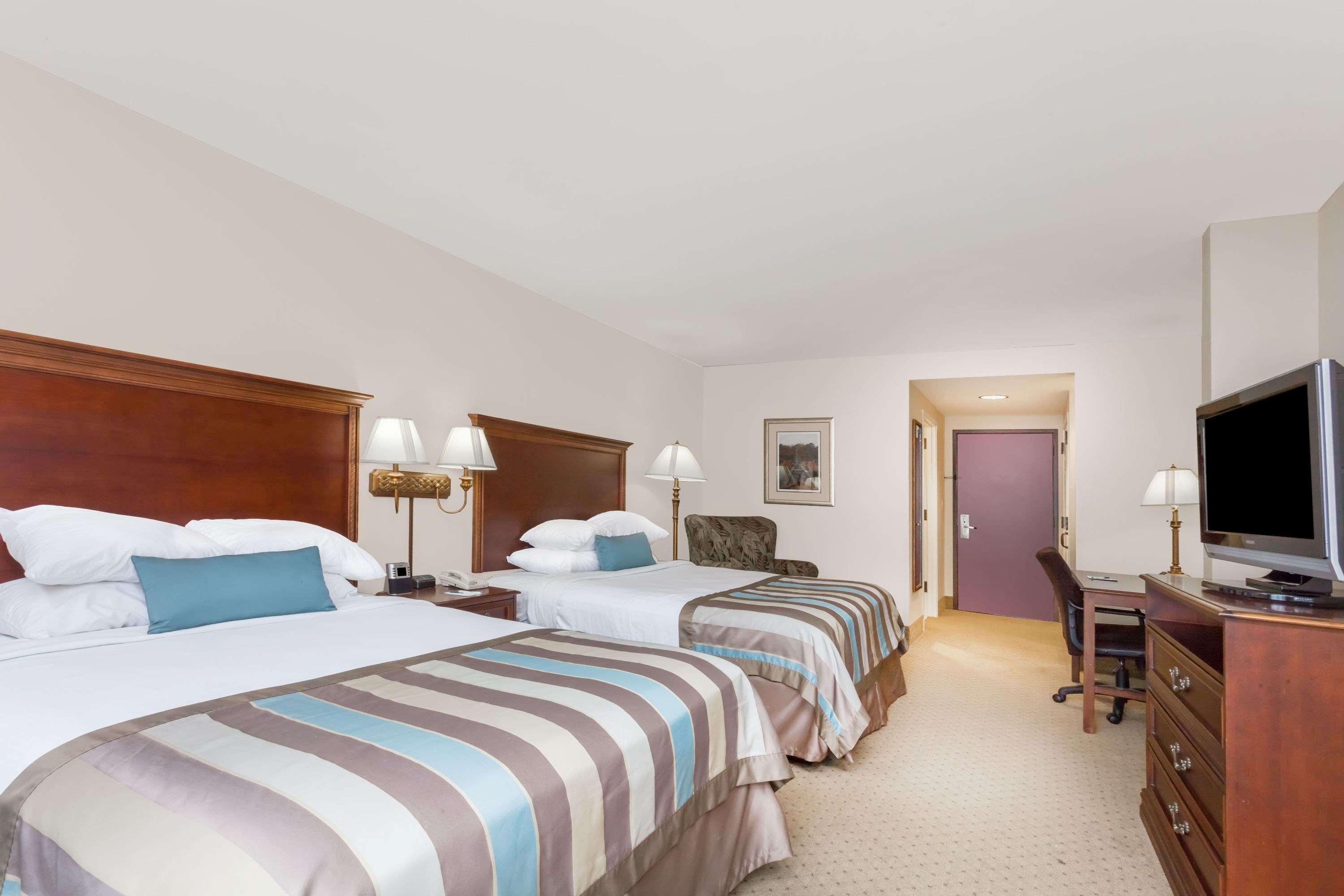 Wingate By Wyndham Columbia/Lexington Hotel Екстериор снимка